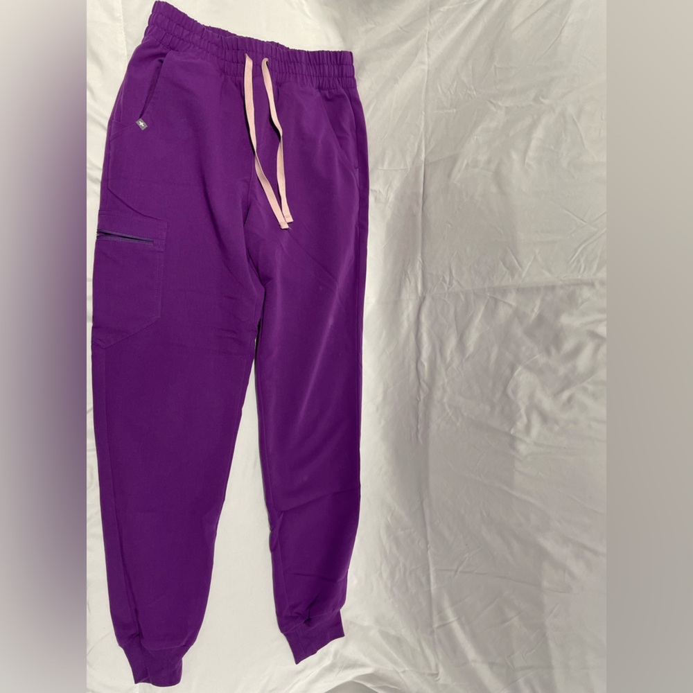 FIGS scrubs